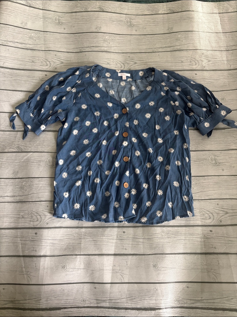 LC Lauren Conrad Blue Daisy Button-Front Blouse